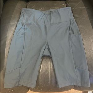 RYU athletics women’s biker shorts size small Canadian owned company